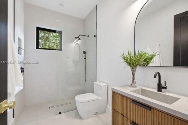 555 Catalonia Ave, Coral Gables, FL 33134 Photo