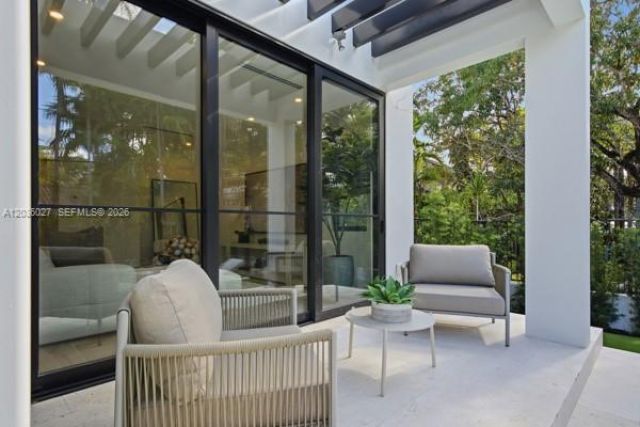 555 Catalonia Ave, Coral Gables, FL 33134 Photo