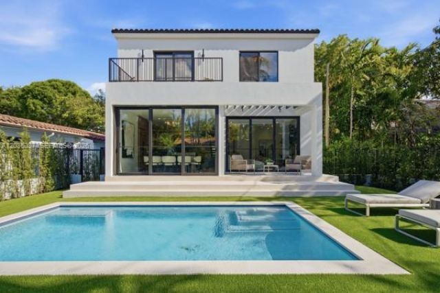 555 Catalonia Ave, Coral Gables, FL 33134 Photo