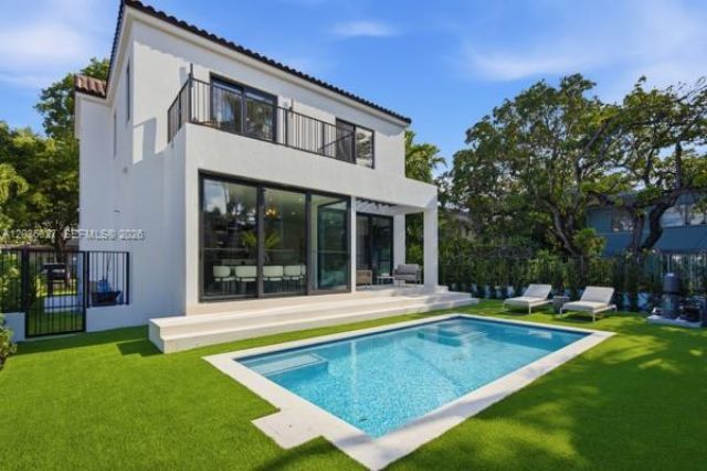 555 Catalonia Ave, Coral Gables, FL 33134 Photo