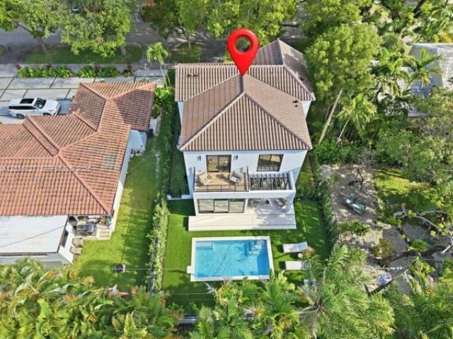 555 Catalonia Ave, Coral Gables, FL 33134 Photo