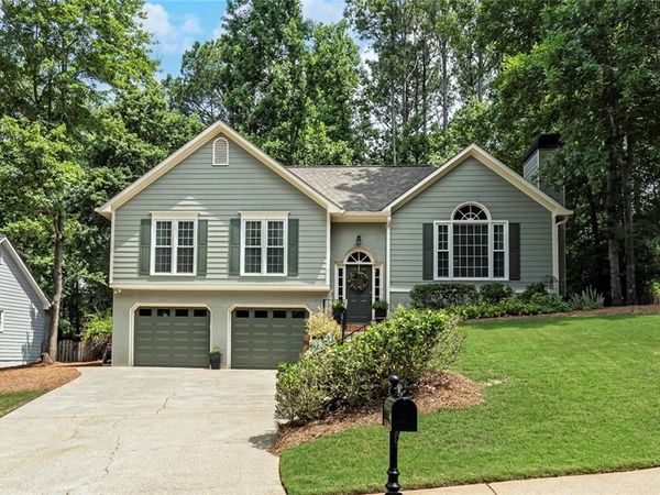 916 Fernwood Road, Woodstock, GA 30189