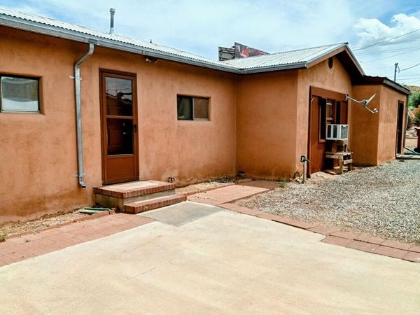 959 S Hill Road , Bernalillo, NM 87004