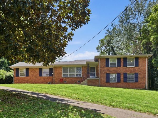 461 Manley Dr , Nashville, TN 37220