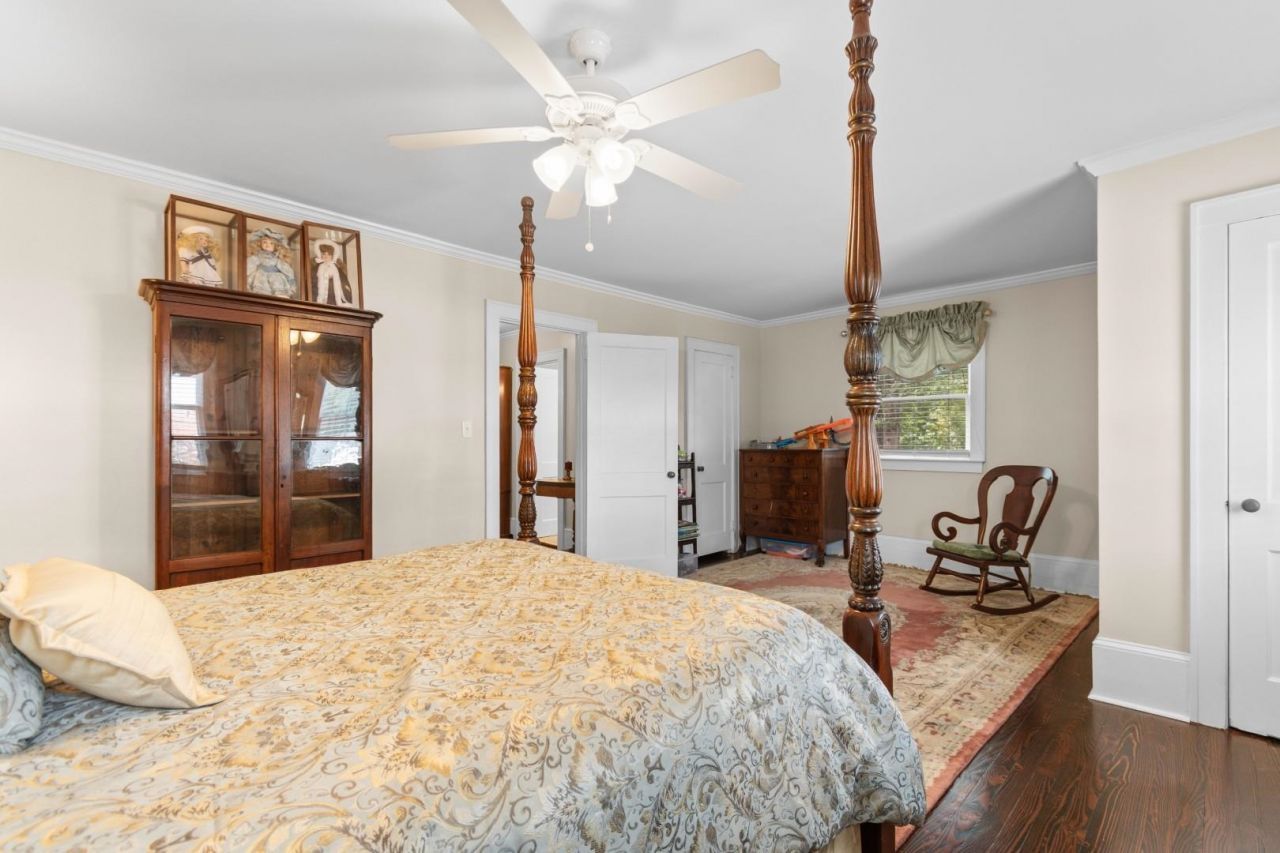 5632 Main St.  Photo 23