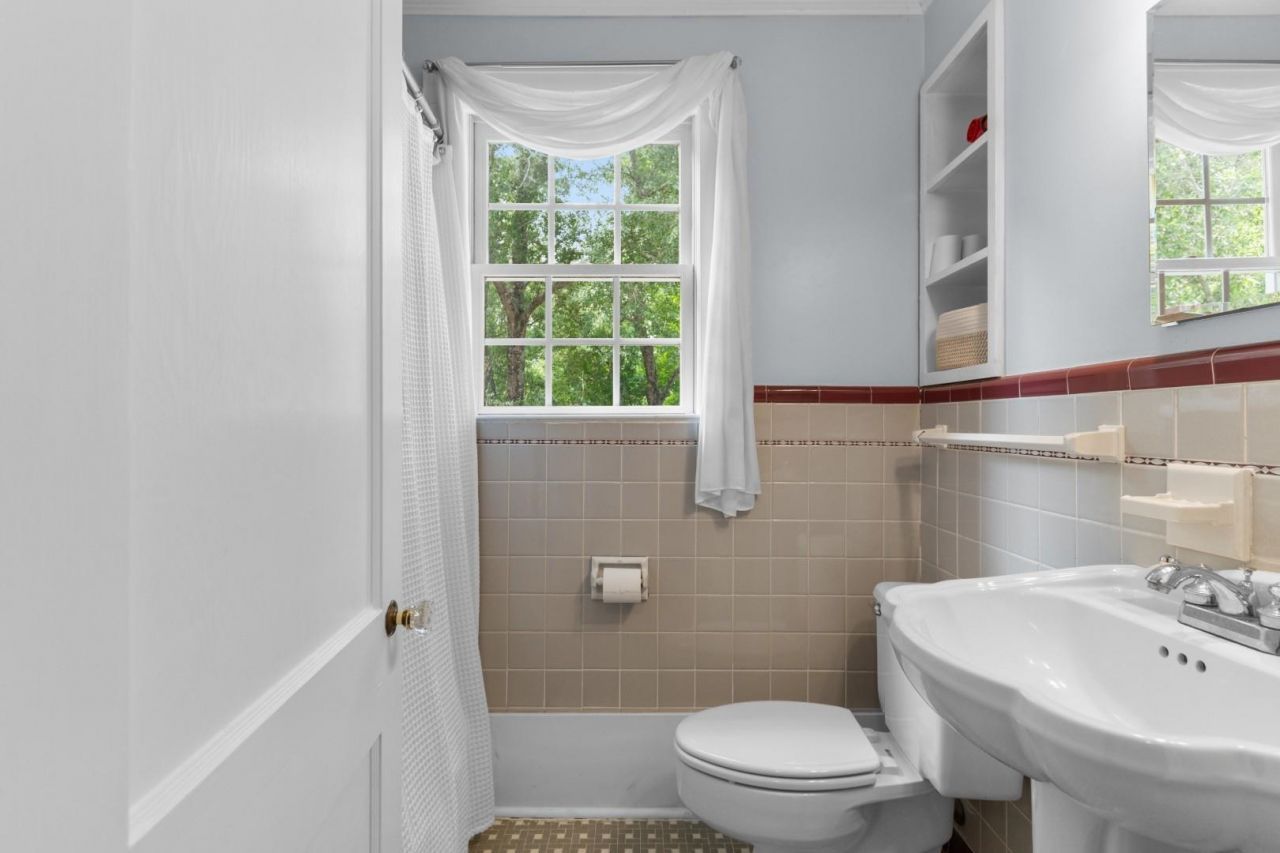 5632 Main St.  Photo 25