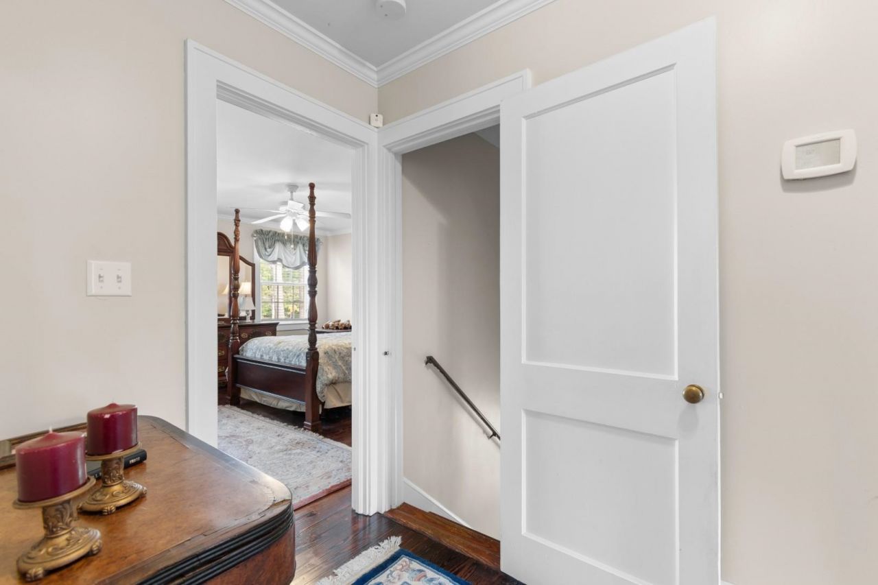 5632 Main St.  Photo 26