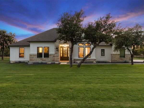 412 Oakpark DR , Spicewood, TX 78669