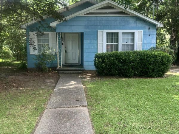 913 Branton Ave., Columbia, MS 39429