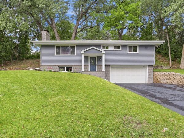 1325 Castle Court, Golden Valley, MN 55427