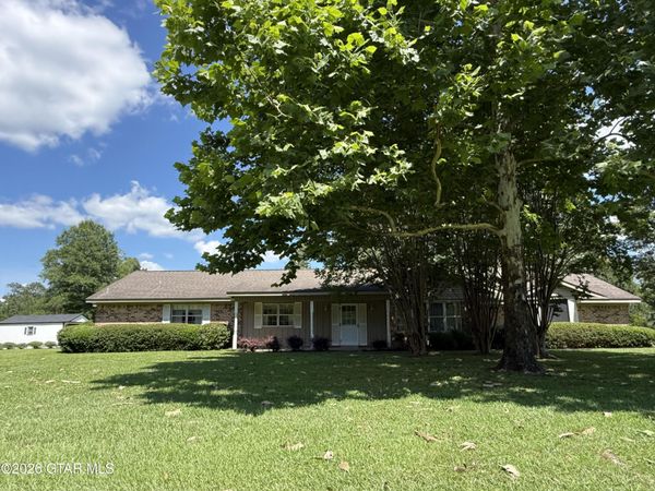 42 Robin Drive, Starkville, MS 39759