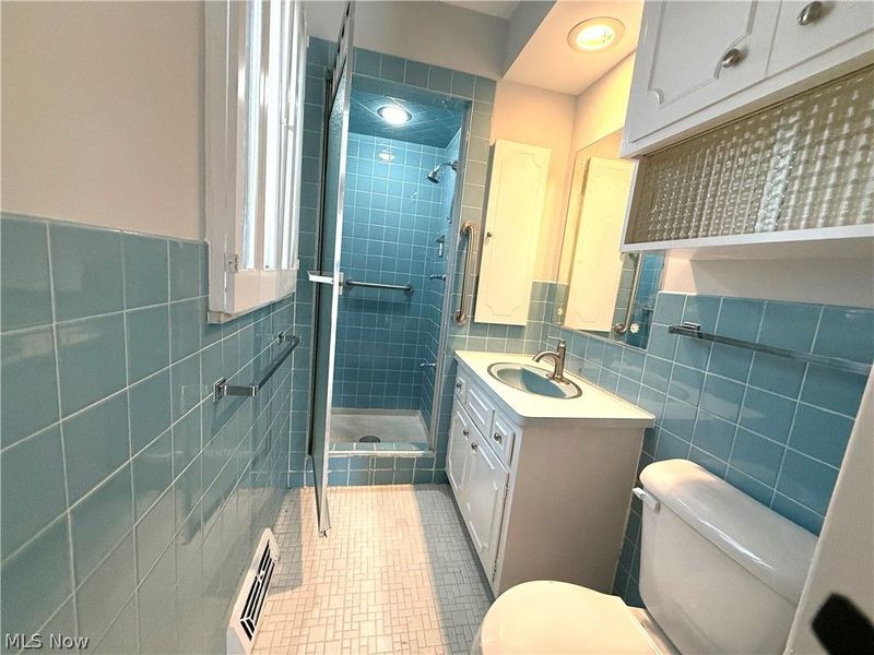 13630 Cedar Road, Unit Lower, University Heights, OH 44118 Photo 13
