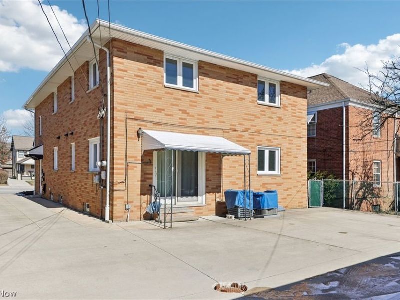 13630 Cedar Road, Unit Lower, University Heights, OH 44118 Photo 18