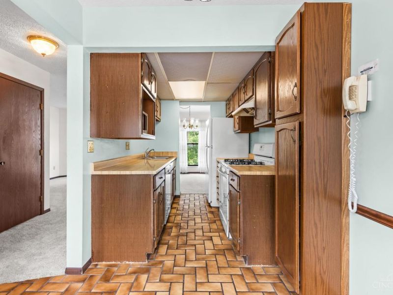 3313 North Bend Road, Unit F, Green Township, OH 45239 Photo 13
