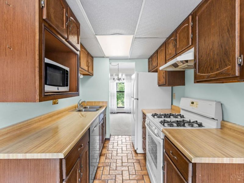3313 North Bend Road, Unit F, Green Township, OH 45239 Photo 14