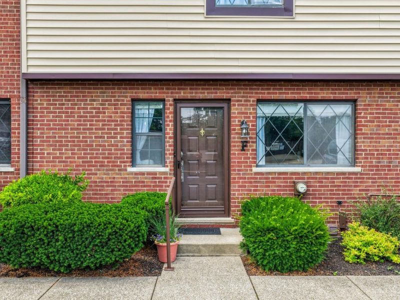 3313 North Bend Road, Unit F, Green Township, OH 45239 Photo 2