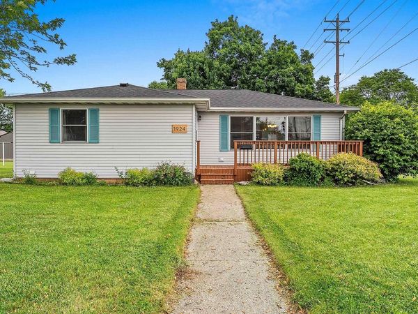 1924 E GLENDALE AVENUE, Appleton, WI 54911