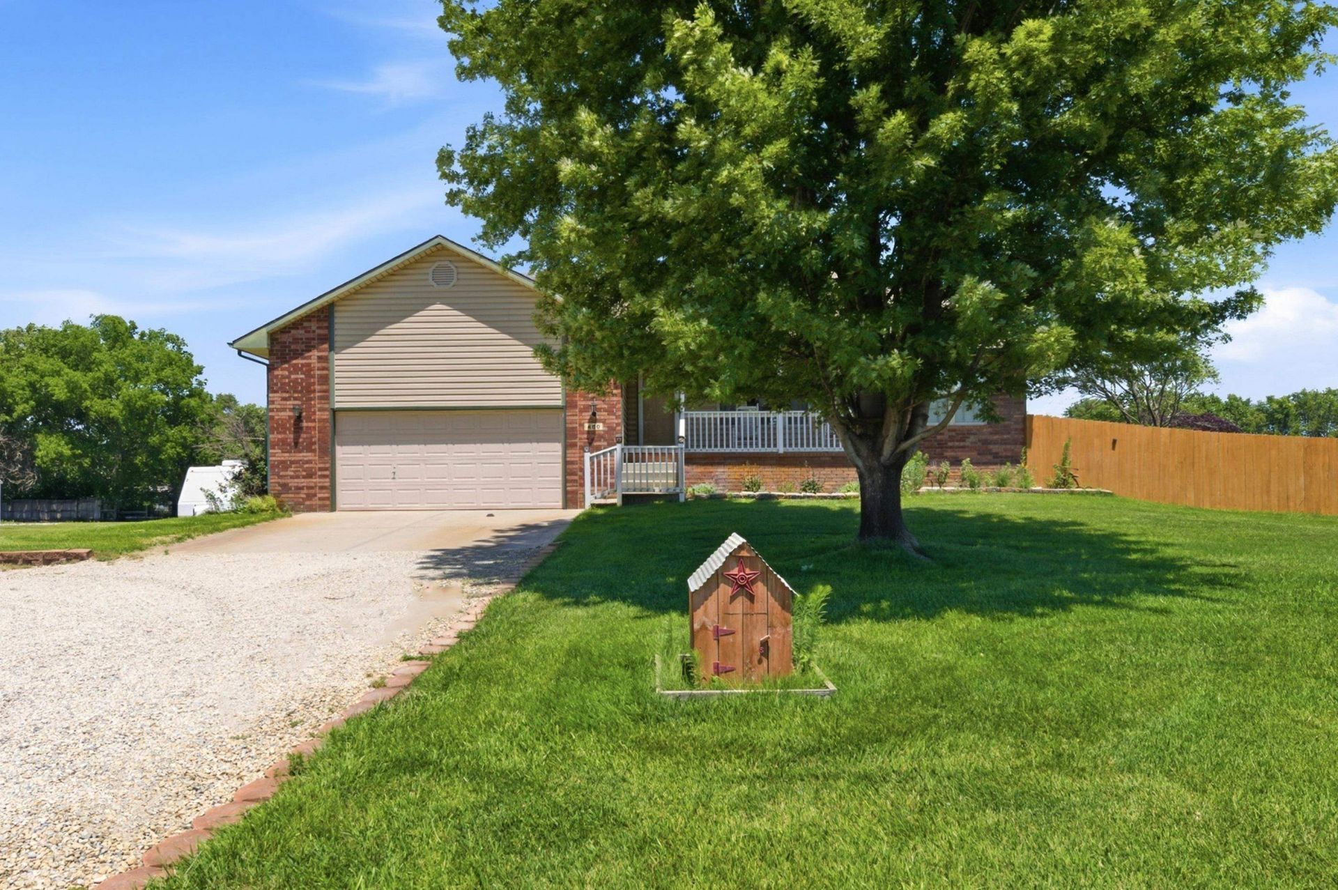 400 E Gordon Bennett Dr., Haysville, KS 67060 Main Photo
