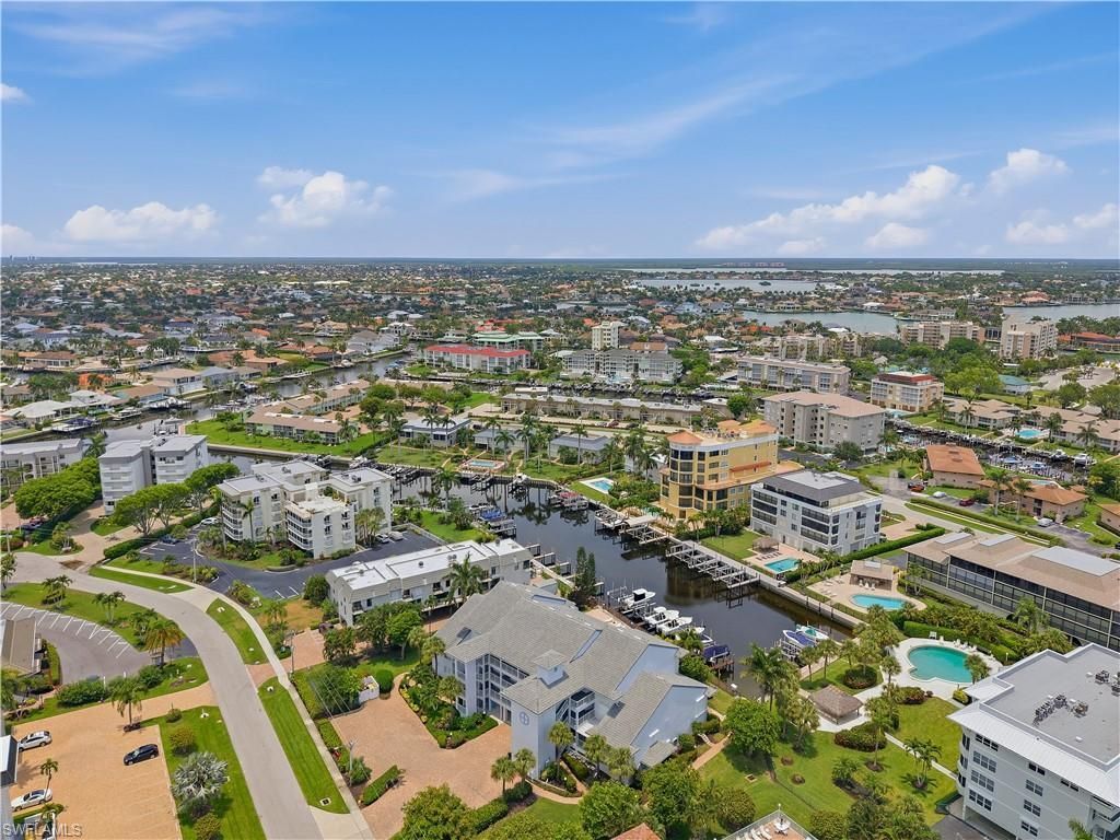 919 Huron Ct, Unit 301, Marco Island, FL 34145 Photo