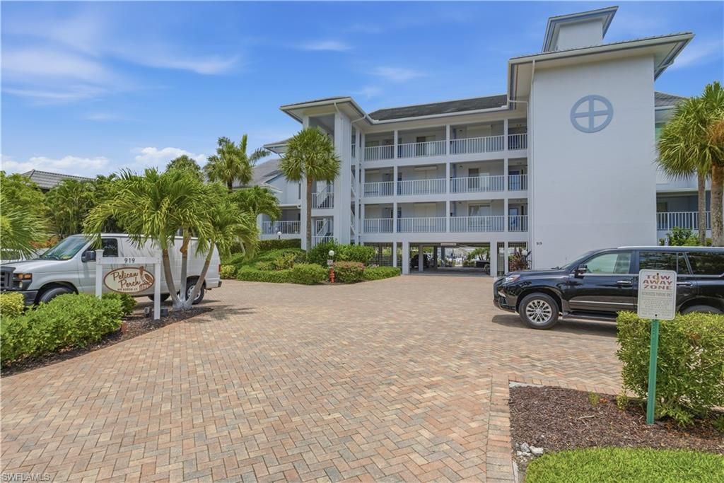 919 Huron Ct, Unit 301, Marco Island, FL 34145 Photo