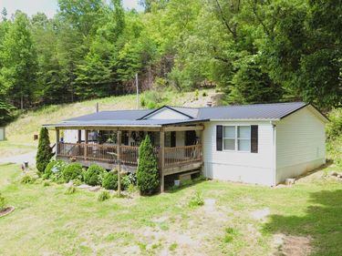 1041 State Hwy 1809 , Barbourville, KY 40906