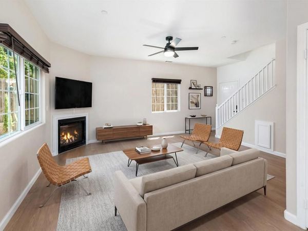 477 Calle Elegante, Vista, CA 92083