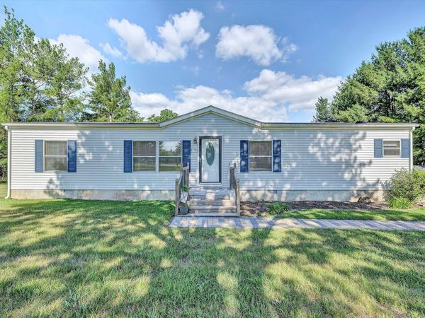 8755 Rocky Ford RD , Moneta, VA 24121