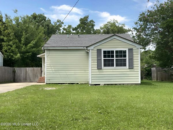2119 Cleveland Avenue, Pascagoula, MS 39567