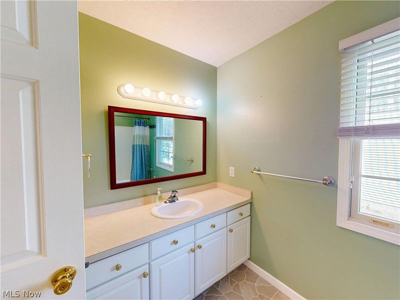 166 Helene Drive, Painesville Township, OH 44077 Photo 39
