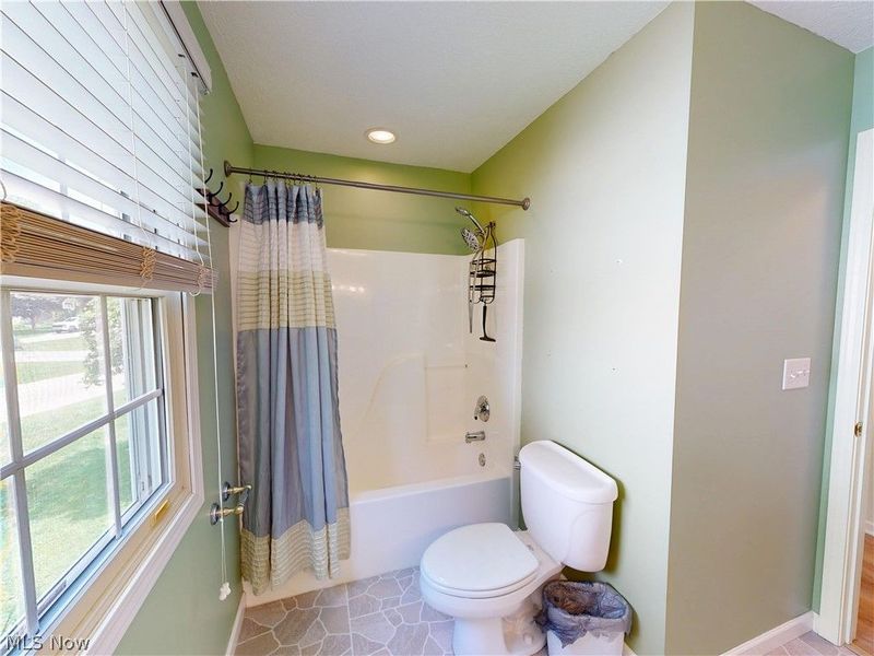 166 Helene Drive, Painesville Township, OH 44077 Photo 40