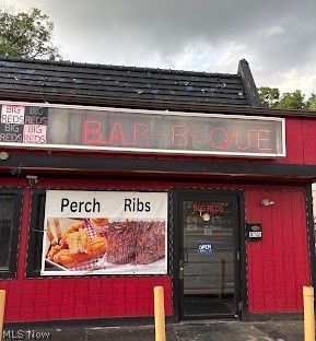 852 Copley Road, Akron, OH 44320