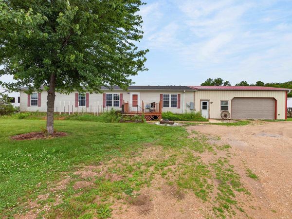 104 Grand Scenic Drive, Shell Rock, IA 50670
