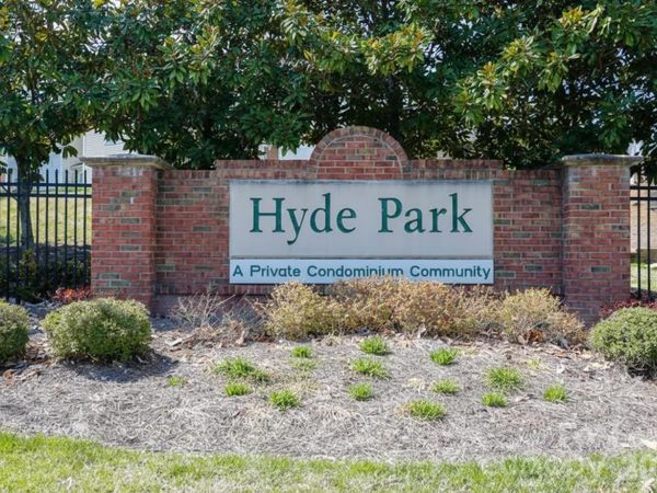 10669 Hill Point Court , Charlotte, NC 28262