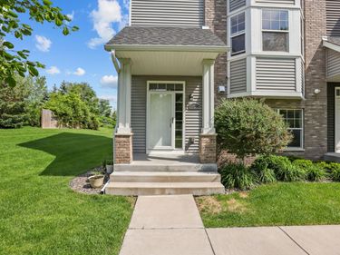 11920 Emery Village Drive N, Champlin, MN 55316