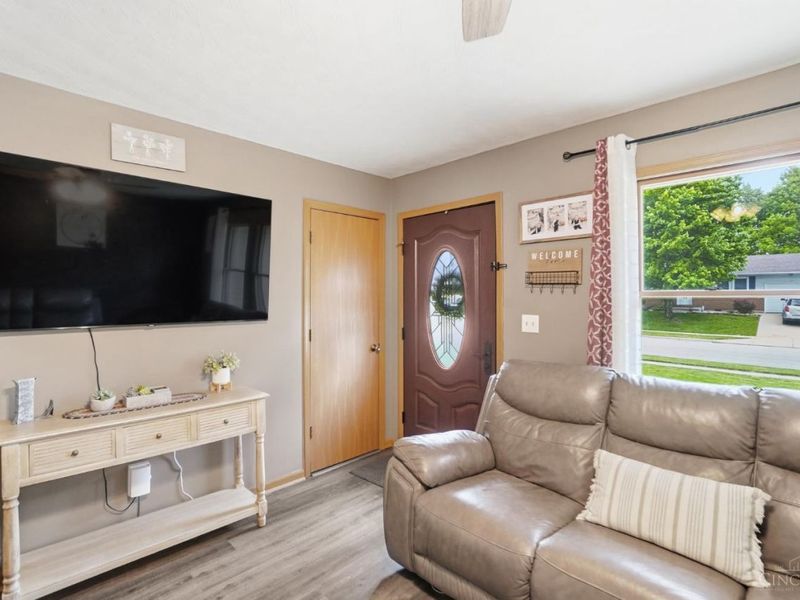 1121 Linhof, Wilmington, OH 45177 Photo 6