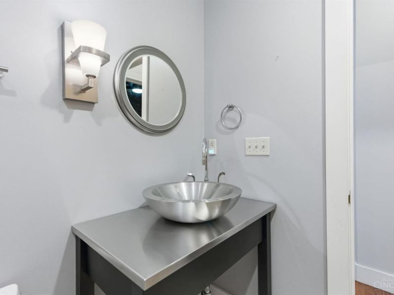 26 E Sixth Street, Unit 702, Cincinnati, OH 45202 Photo 34