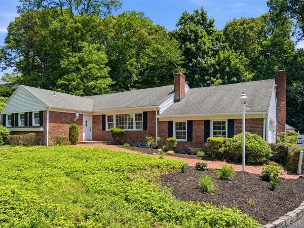 92 Christian Avenue, Stony Brook, NY 11790