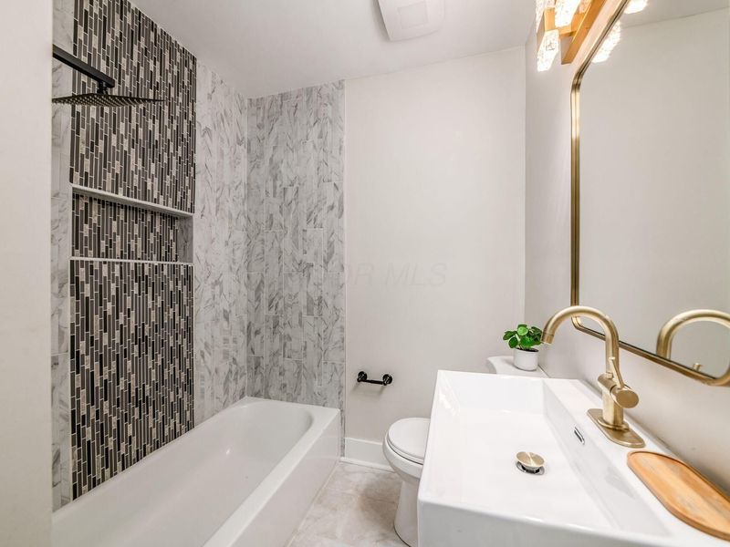 3170 Ainwick Road, Columbus, OH 43221 Photo 36