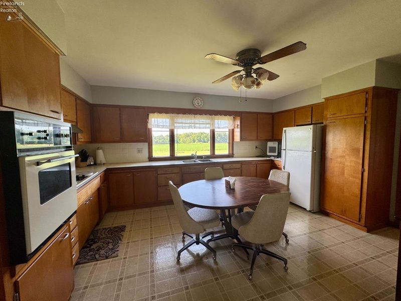 4830 Willard West Road, Willard, OH 44890 Photo 17