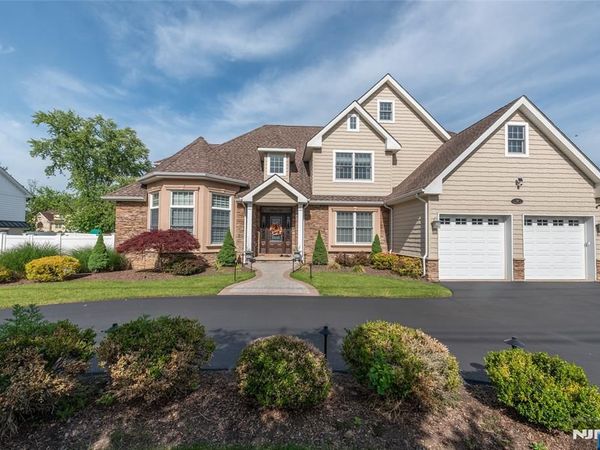 116 French Hill Road, WAYNE, NJ 07470