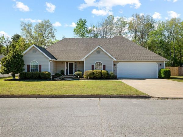 1810 Cypress Street, Paragould, AR 72450