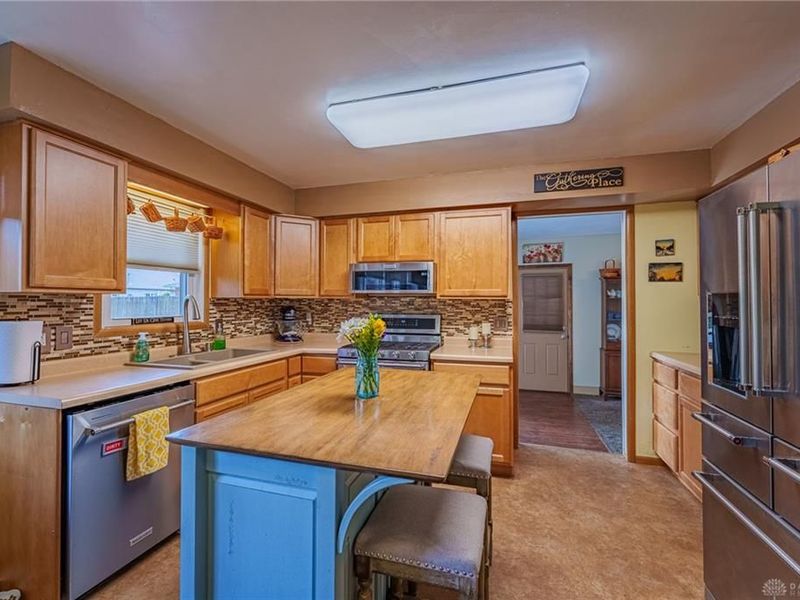 23 Dronfield Road, Troy, OH 45373 Photo 10