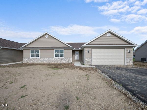 14529 Dexter Falls Road, Perrysburg, OH 43551