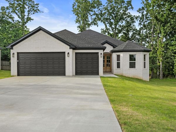 517 Forest Oak Cove, Jacksonville, AR 72076