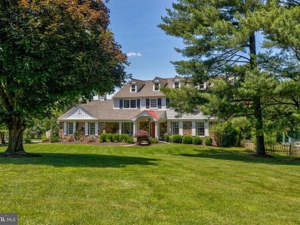 12 CHOWNING DRIVE , MALVERN, PA 19355