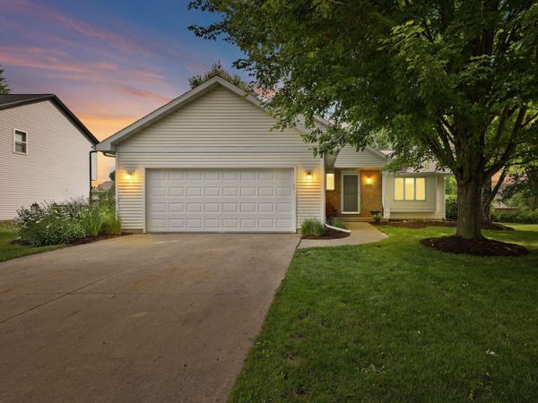 632 Grandview Drive, Sun Prairie, WI 53590
