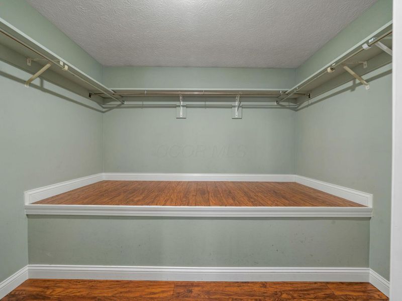 1870 Hickory Hill Drive, Columbus, OH 43228 Photo 36