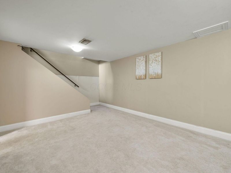 1870 Hickory Hill Drive, Columbus, OH 43228 Photo 45