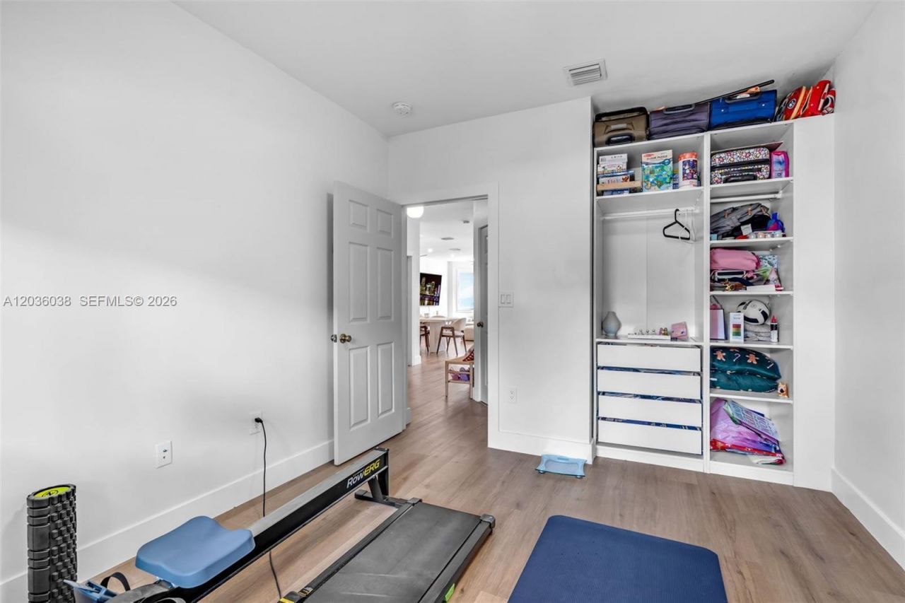 11203 NW 73rd Ter, Doral, FL 33178 Photo