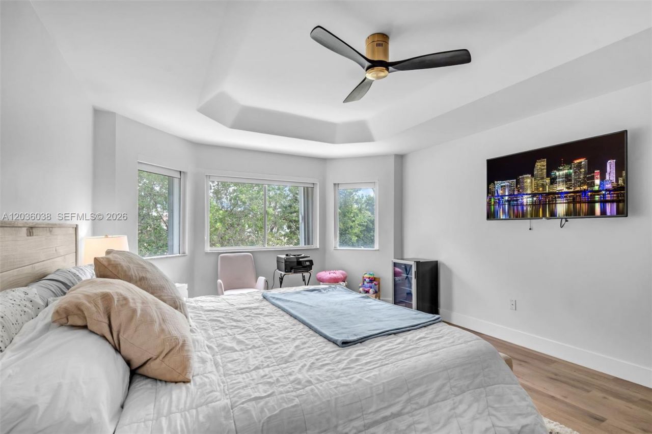 11203 NW 73rd Ter, Doral, FL 33178 Photo